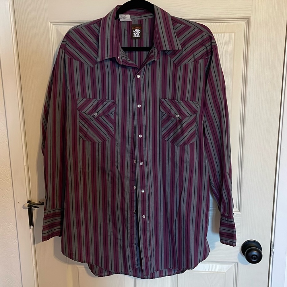 Karman Button Down. Size. XL. Pearl Buttons